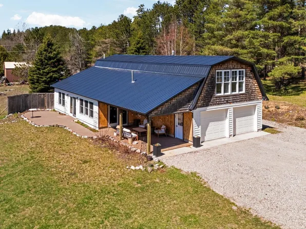 16829 Pettengill Rd, Empire, MI 49630