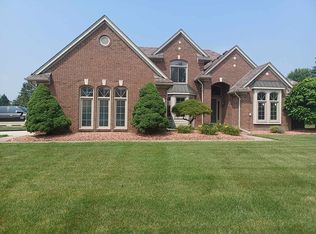 43639 Hoptree Dr, Sterling Heights, MI 48314