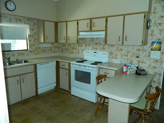 2nd image of 2425 Harden Blvd Lot 186