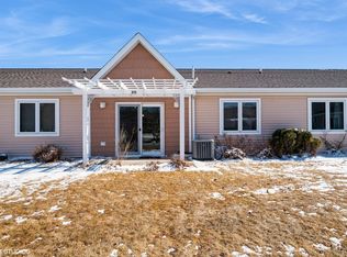 1501 3rd St SW APT 215, Waverly, IA 50677