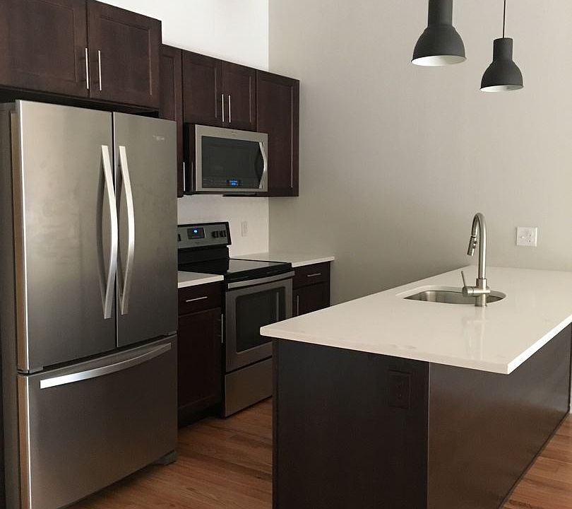 1st image of 2021-35 N Front St #305