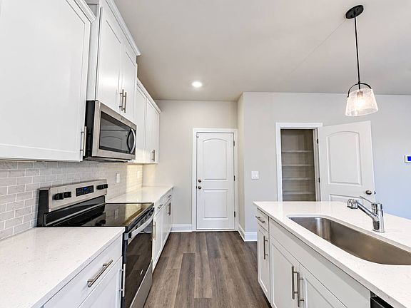 4th image of 4948 Trail Ridge Ct