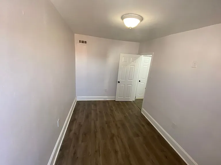 1725 Monument St — Photo 26