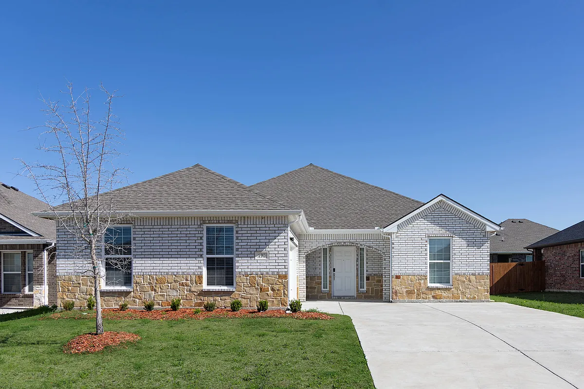 Building Photo - Creekbend Addition