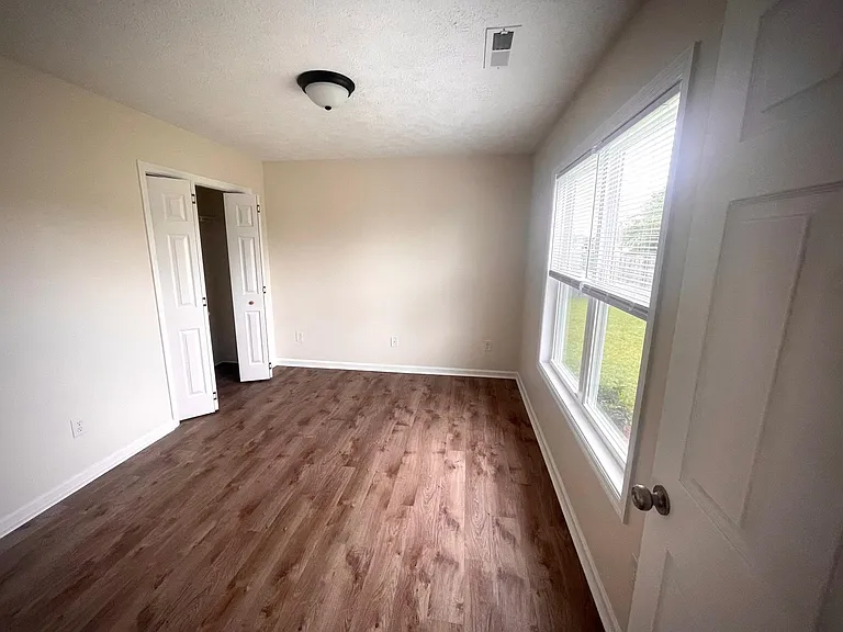 2505 Brodick Ct — Photo 16