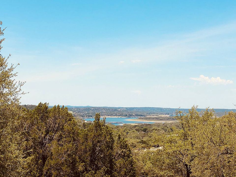 This lot has lake views!