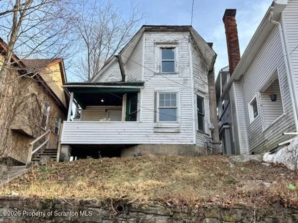 72 Spring St, Carbondale, PA 18407