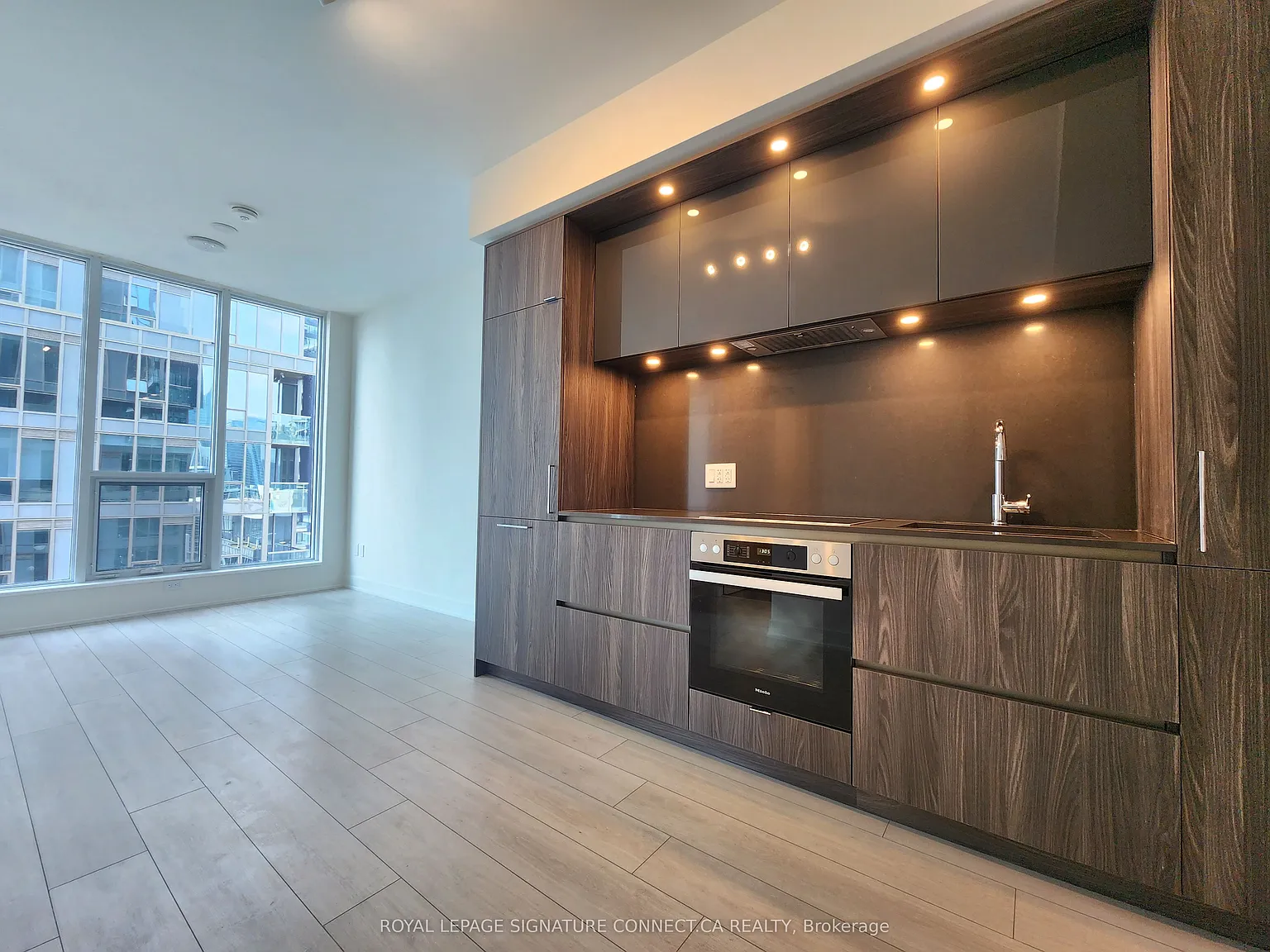 1 bed, $2,400 — Photo 1