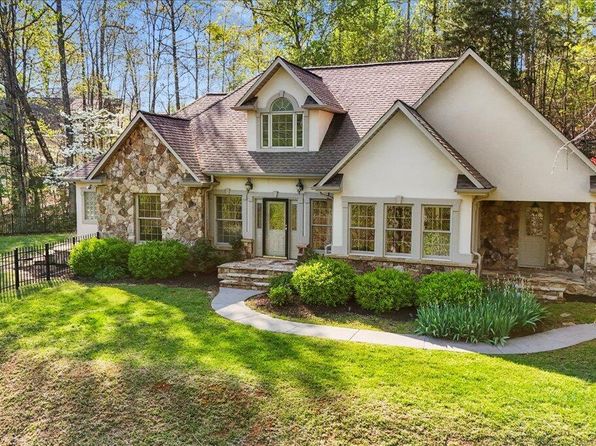 264 Allison Cove Trl, Piney Flats, TN 37686