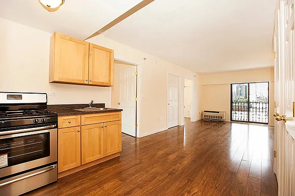 Rented by Oxford Property Group | media 13