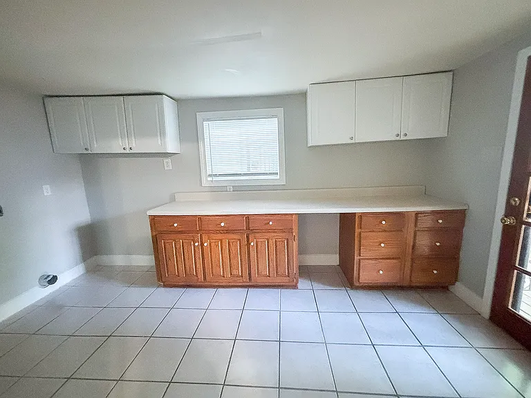 Huge mudroom/laundry room