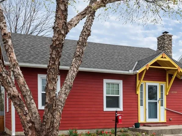 2016 New Hampshire St, Lawrence, KS 66046