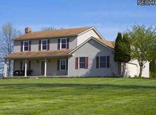 4588 Lakeknoll St, Louisville, OH 44641