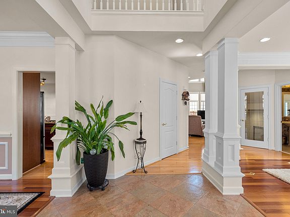 5th image of 705 Hardwood Ln