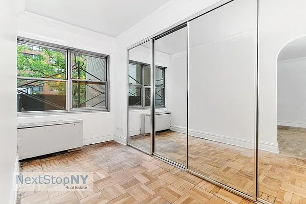 Sold by NextStopNY | media 9