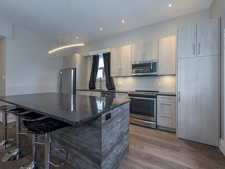 32 Cartwright St — Photo 10