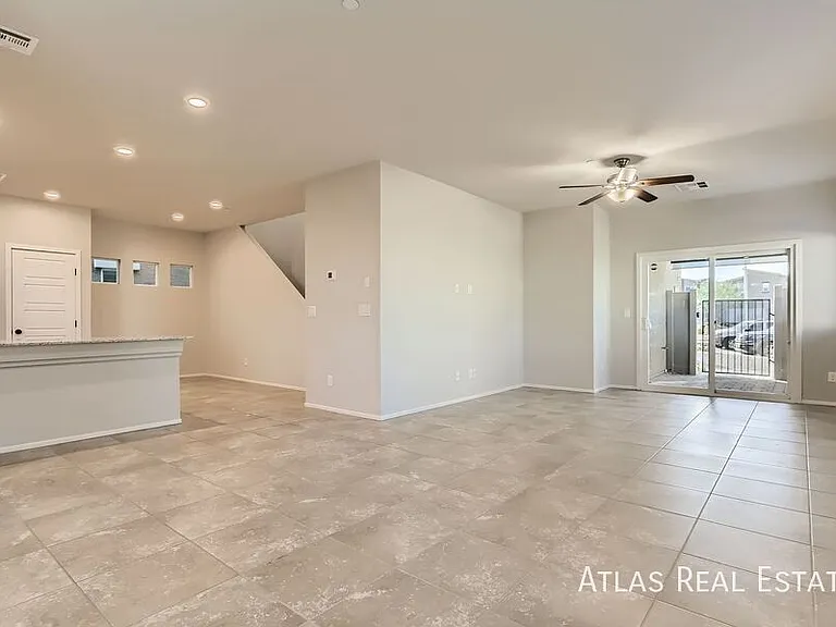 4479 Sapphire Moon Ave — Photo 10