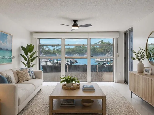 1700 NW North River Dr APT 106, Miami, FL 33125