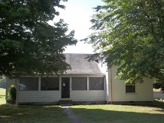 2nd image of 1946 County Road 1300n