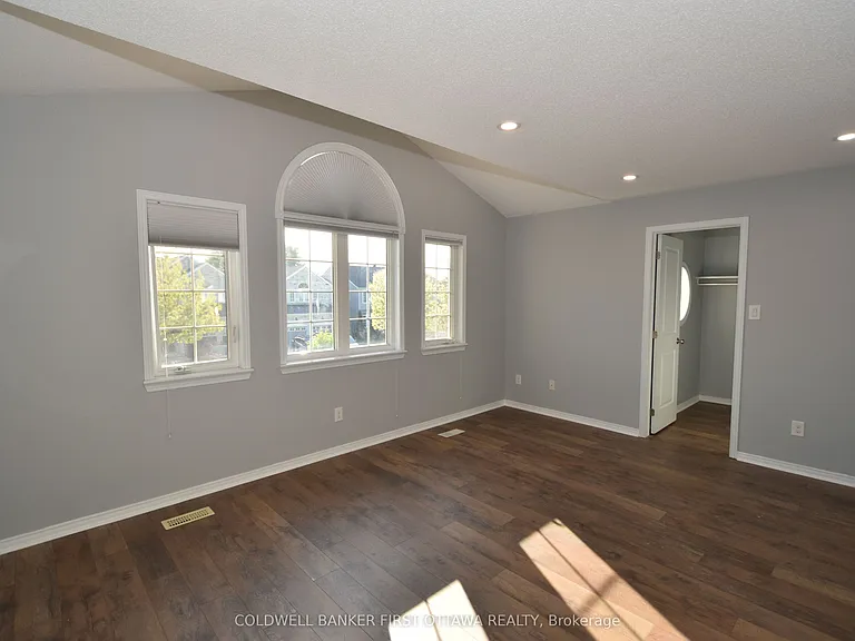 413 Blackleaf Dr — Photo 25