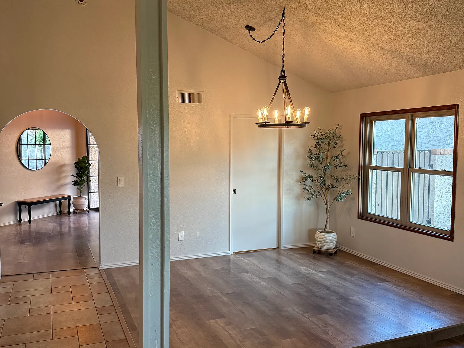 2 bed, 2.5 bath, 1426 sqft, $2,450 — Photo 4