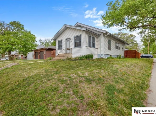 4548 Lowell Ave, Lincoln, NE 68506