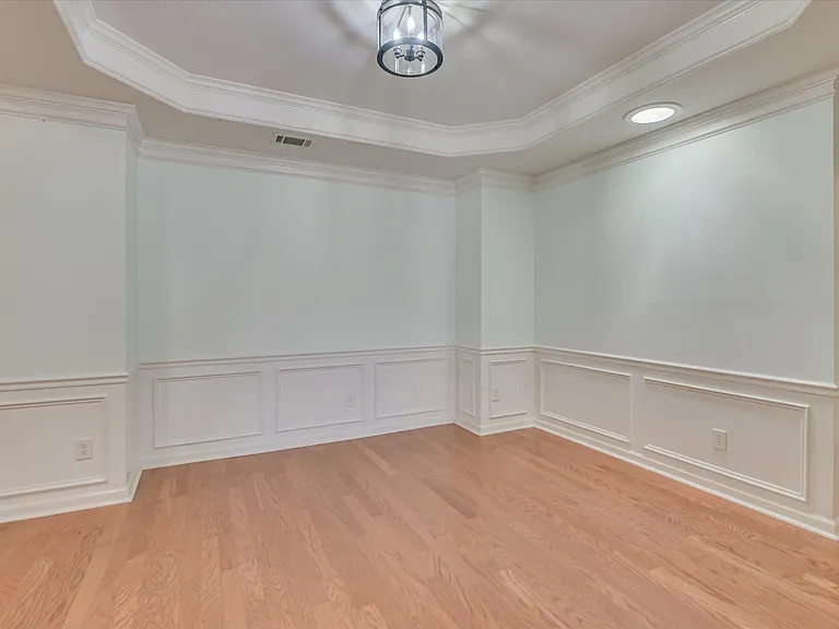 2037 Magnolia Pkwy — Photo 10