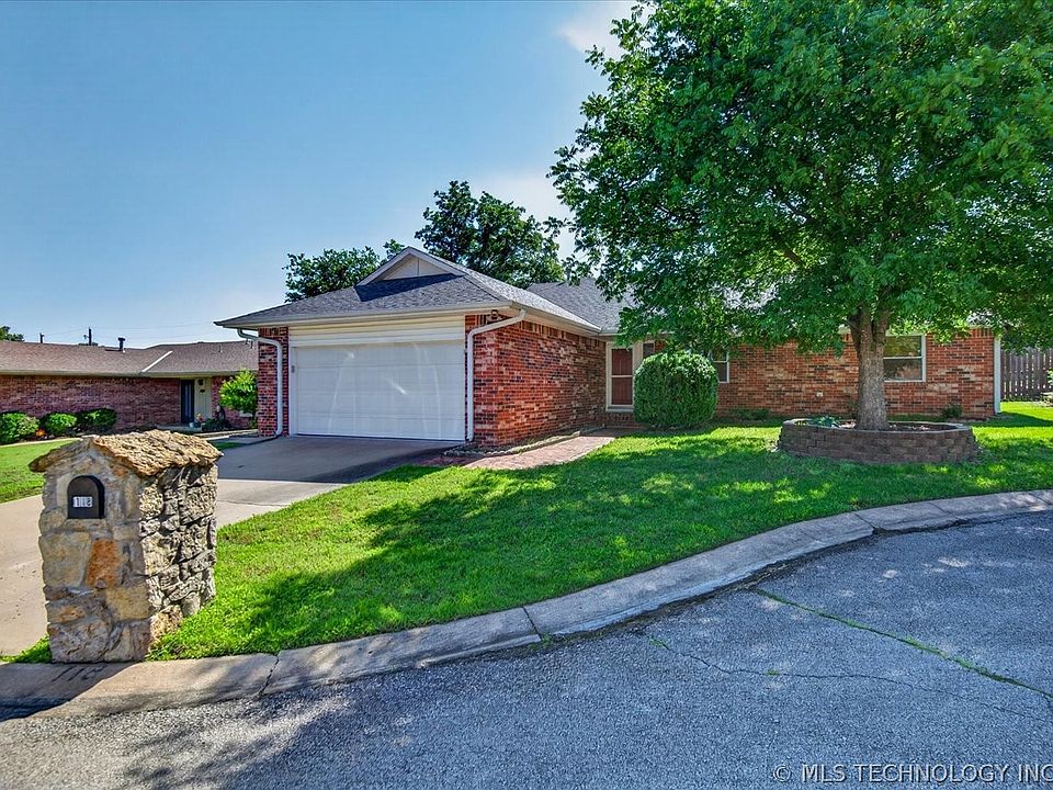 1st image of 118 Canterbury Ct