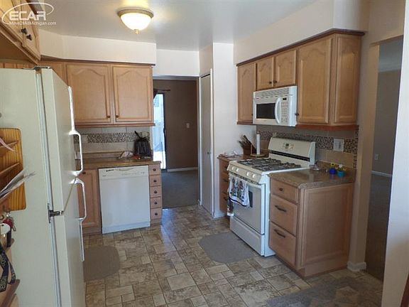 2nd image of 31627 Green Meadow Ln