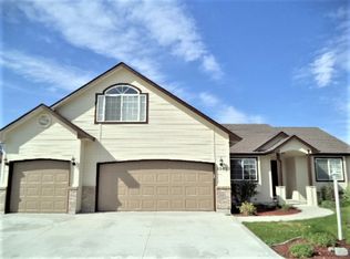 3262 W Hatch Ct, Meridian, ID 83646