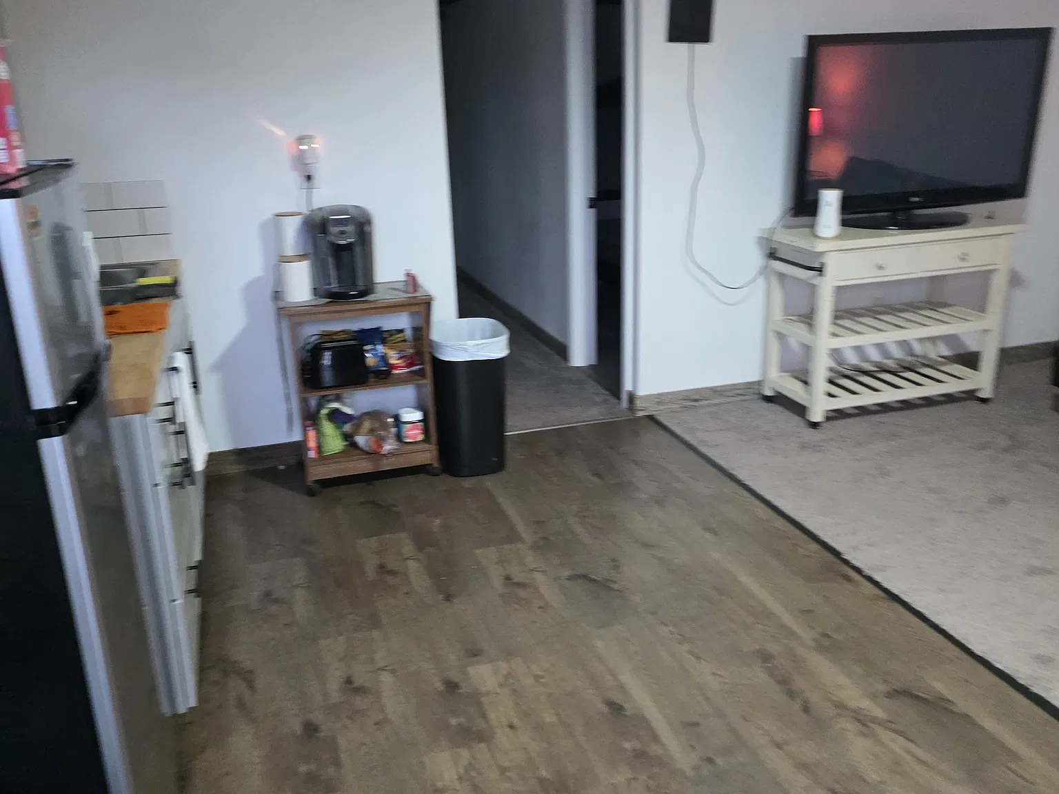 1 bed, 500 sqft, $1,200 — Photo 3