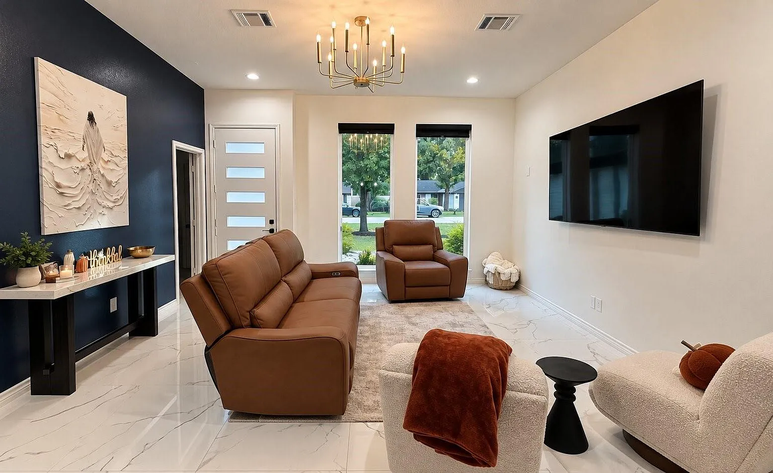 3 bed, 2.0 bath, 1345 sqft, $3,350 — Photo 4