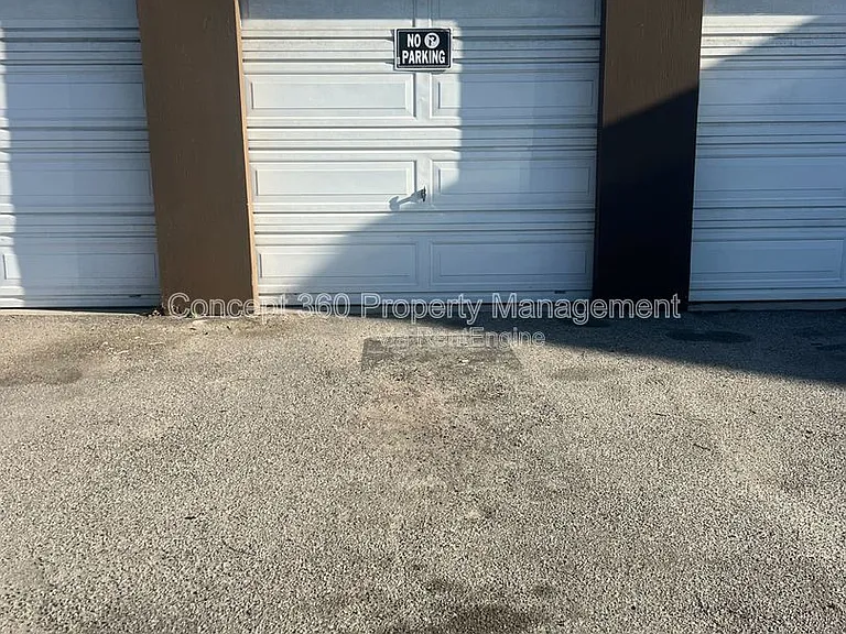 420 Orange Ave #9 — Photo 24