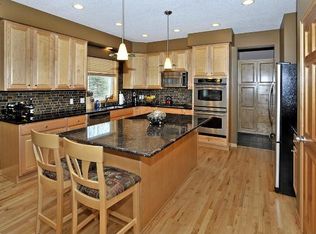 6688 Fountain Ct N, Maple Grove, MN 55311