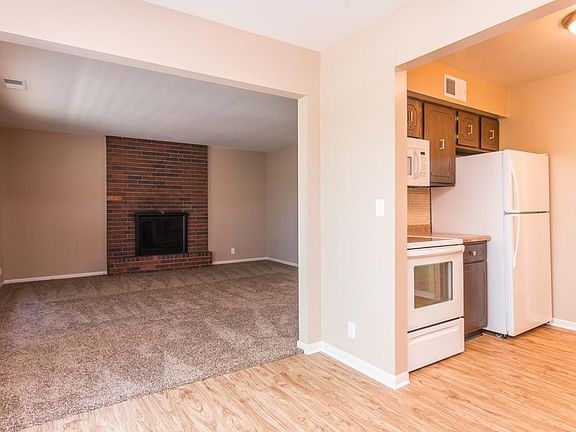 5th image of 3115 Heritage Ct APT 1