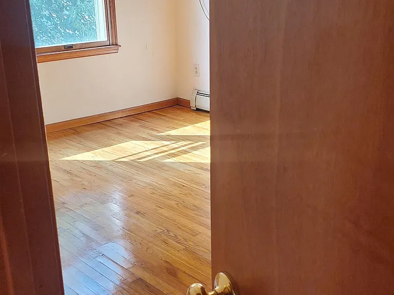 81 Prospect Ave — Photo 32