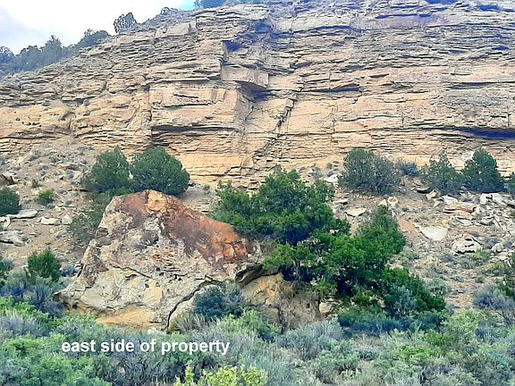 5th image of 3366 N Thompson Canyon Rd