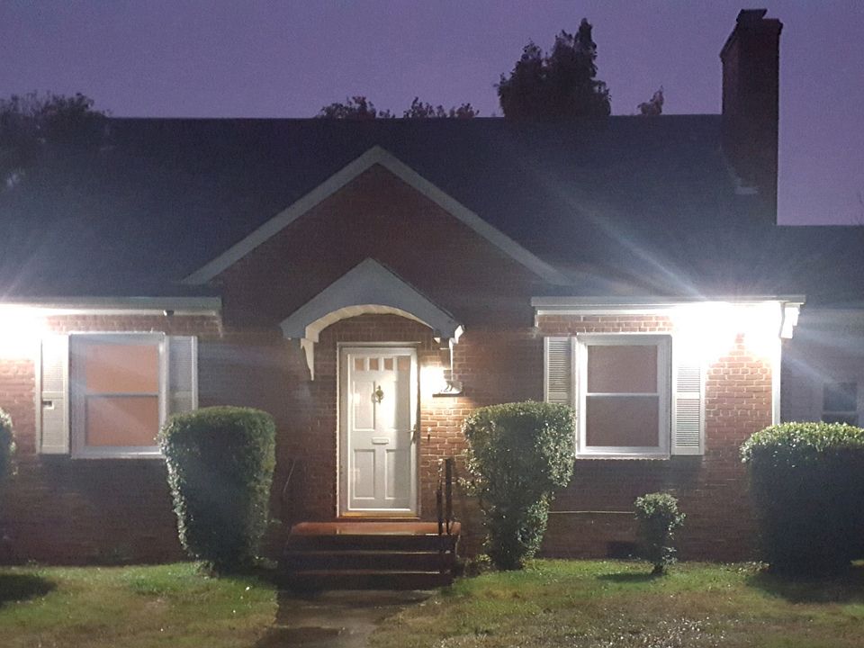 1st image of 3212 Logandale Ave