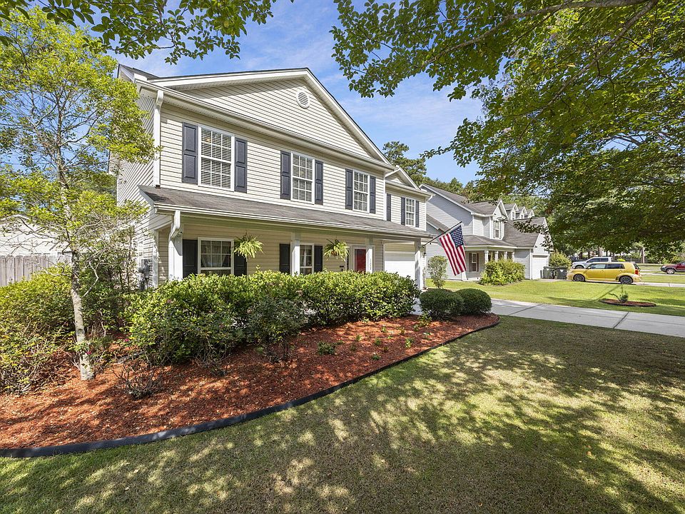 1st image of 102 Sugarplum Dr