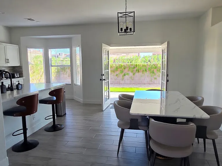 Silver Lantern Dr — Photo 8