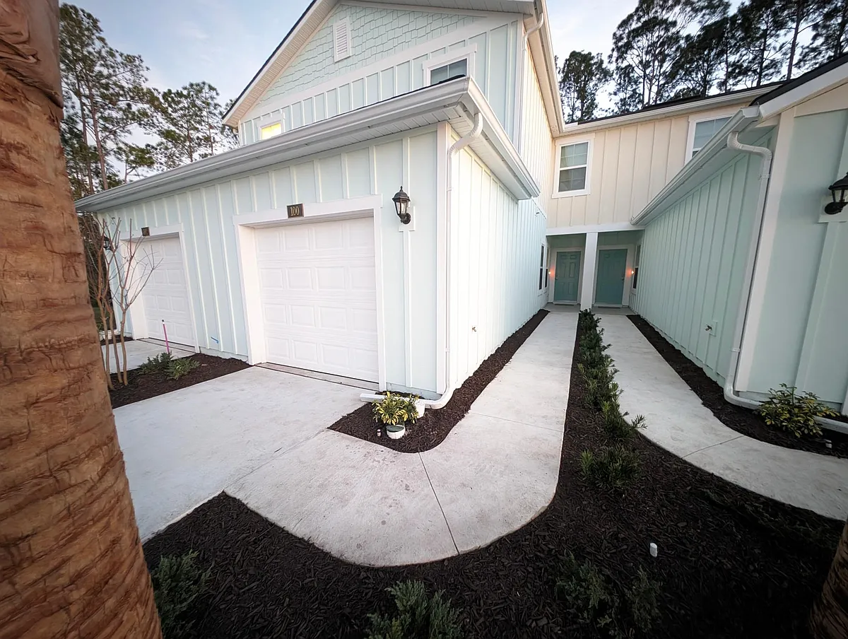Building Photo - 100 Vero Dr