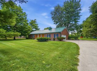 1428 E Social Row Rd, Dayton, OH 45458