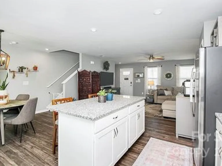 5316 Merwyn Ave — Photo 12