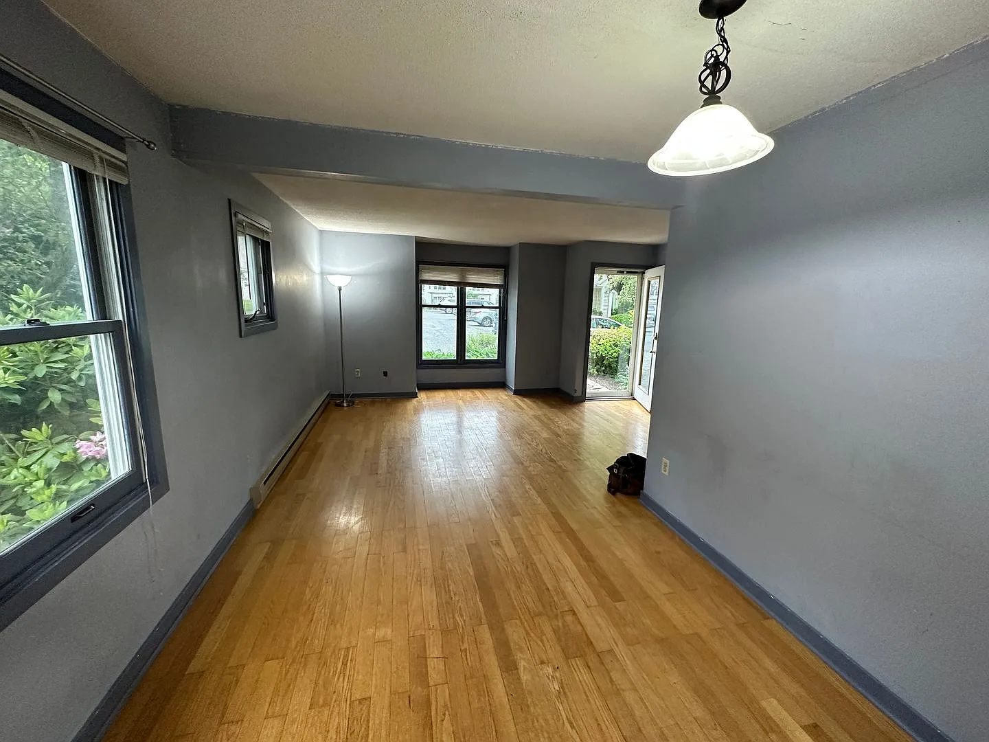 4 Bedroom Townhouse Close to Campus Perfect for Groups! — Photo 3