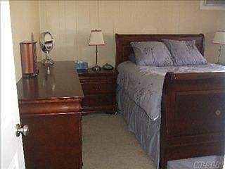 4th image of 5 Bark Ln