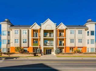 2134 S Kensington Rd NW #203, Calgary, AB T2N 3R7