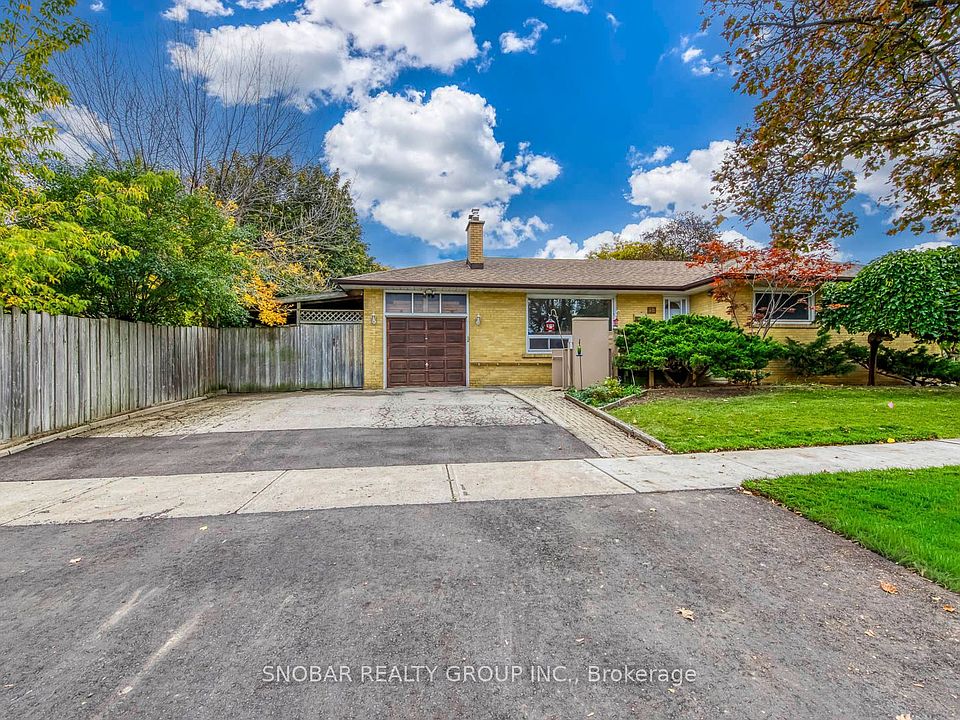 1st image of 48 Sedgebrook Cres