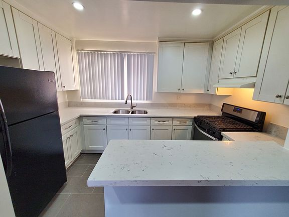 5th image of 5446 Sierra Vista Ave APT 7