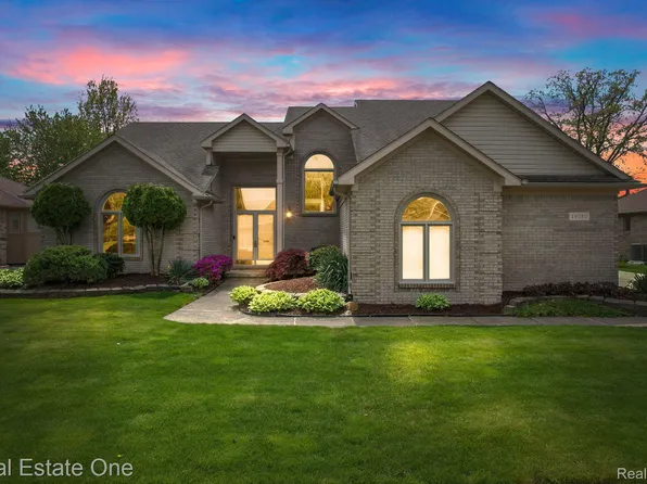 19080 Calypso Dr, Macomb, MI 48044