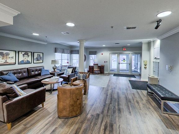 3rd image of 142 University Dr #4f726666c